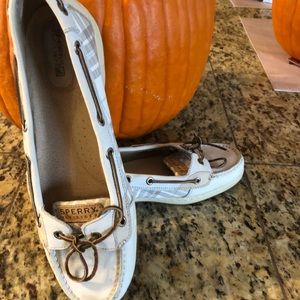 Sperry top siders